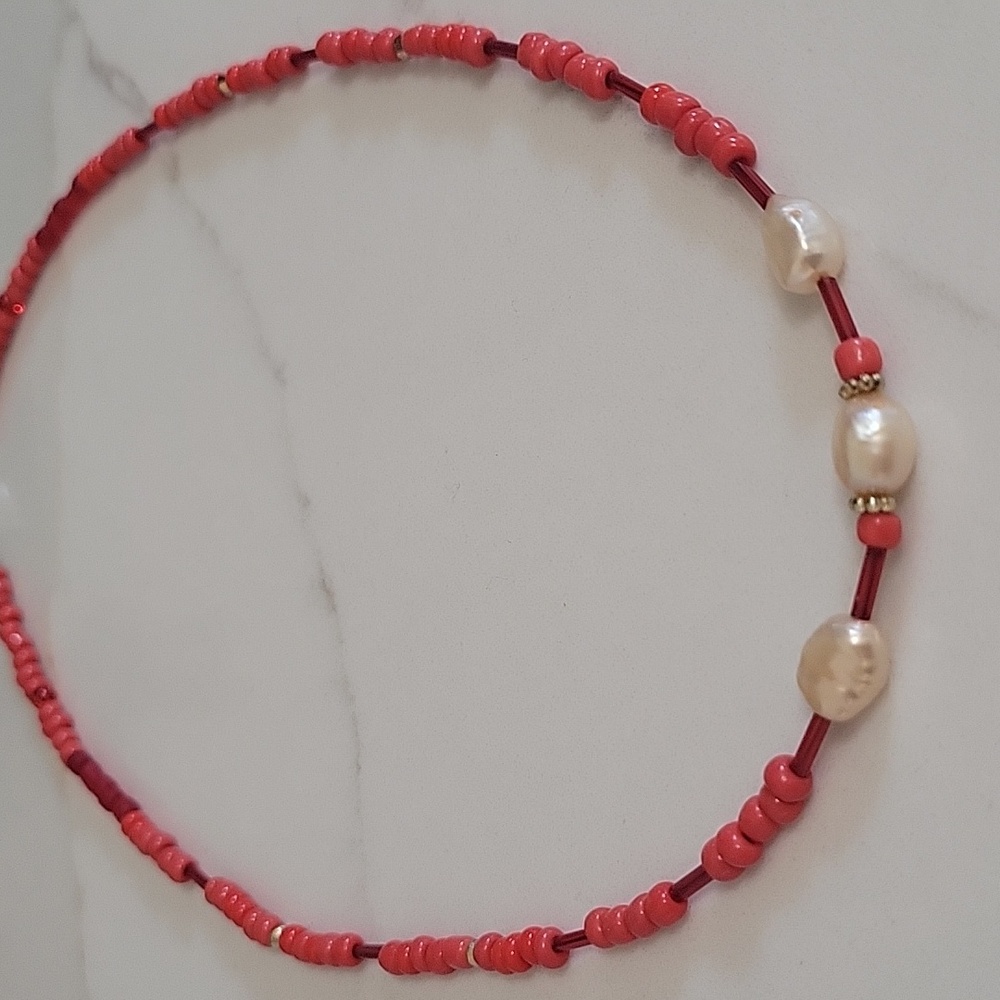 Elegant Red Beaded Necklace with 3 Freshwater Pearls.